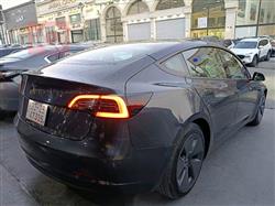 تسلا موديل 3